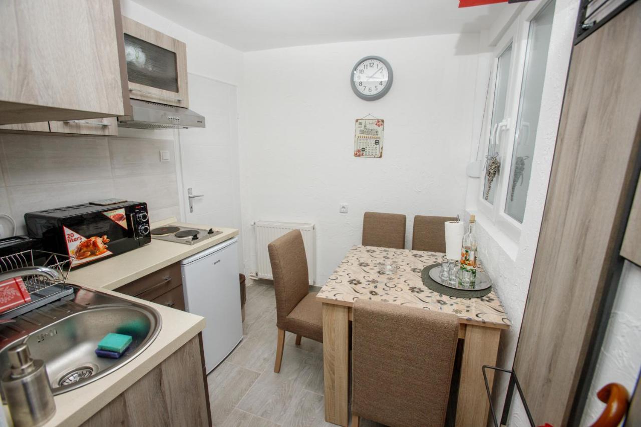 7 Days Premium Apartment Subotica Exterior foto